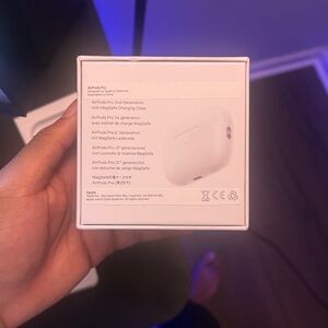 Apple AirPods Pro 2 gen with MagSafe Case